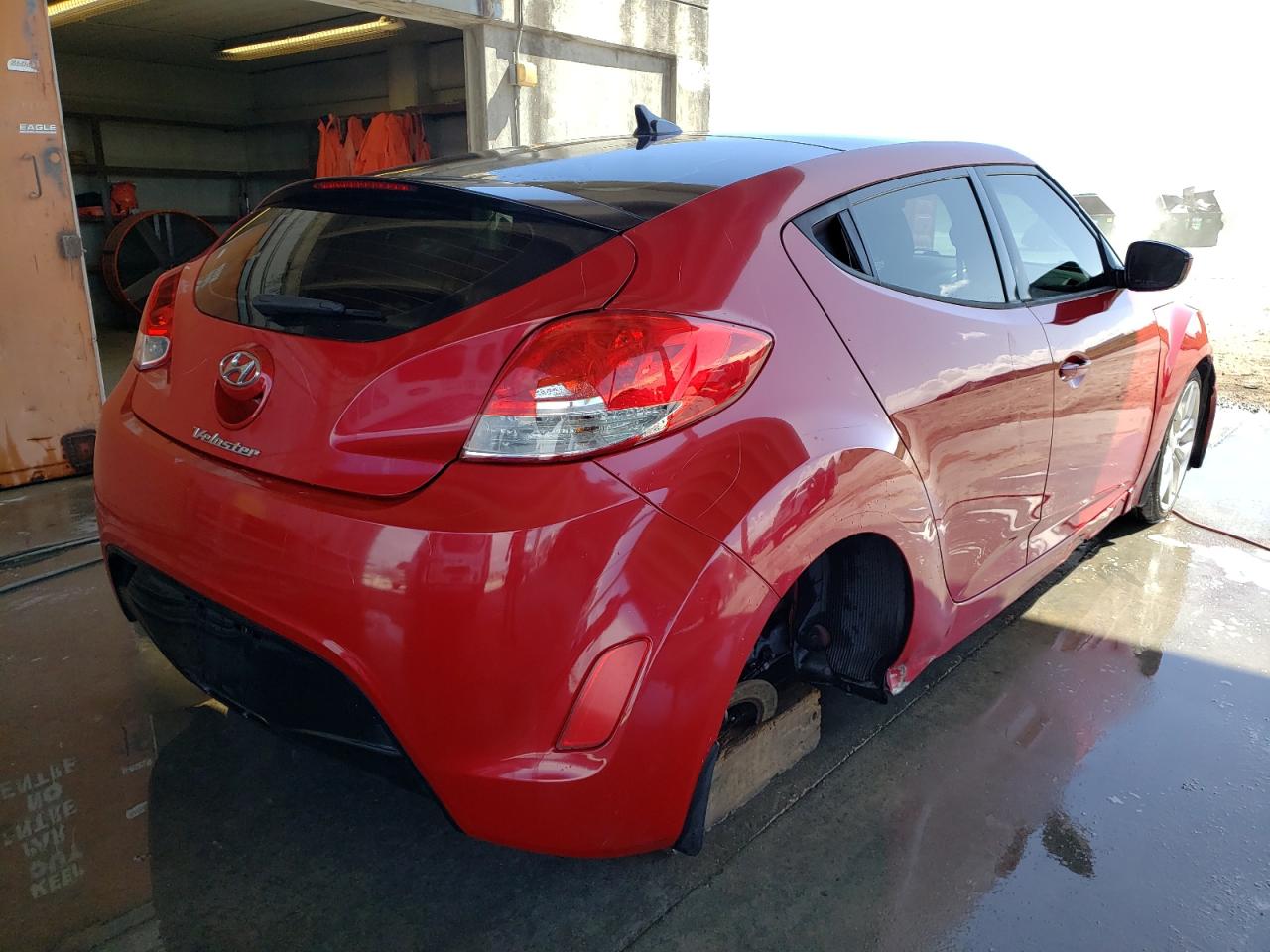 Photo 4 from auction – 2012 HYUNDAI VELOSTER with VIN KMHTC6AD0CU082023