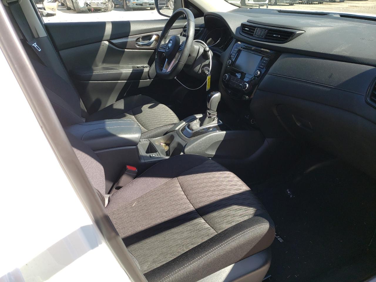 Photo 5 from auction – 2019 NISSAN ROGUE S with VIN 5N1AT2MTXKC795339
