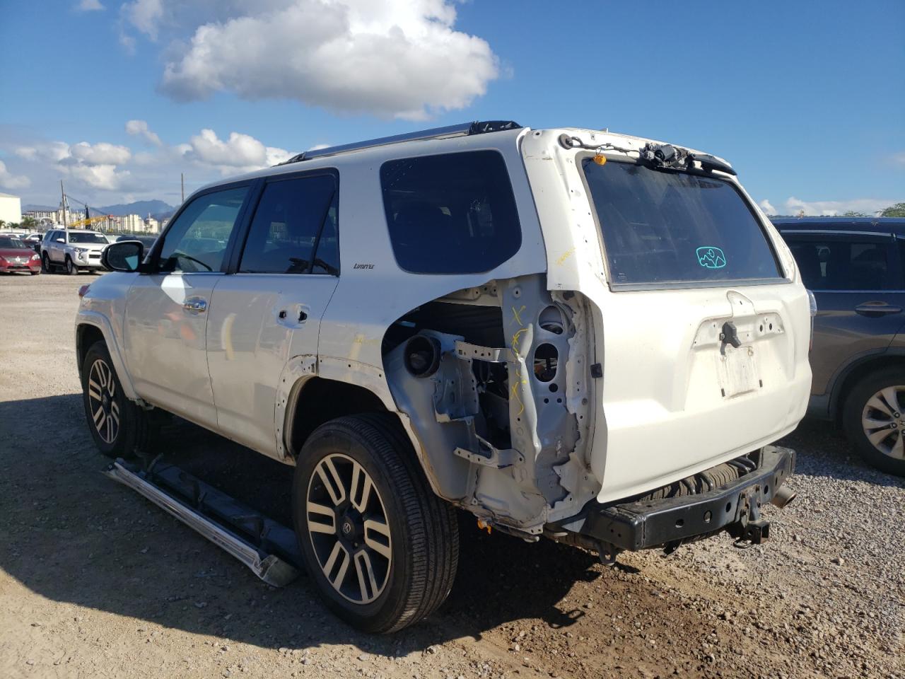 Photo 3 from auction – 2014 TOYOTA 4RUNNER SR with VIN JTEBU5JR1E5180635
