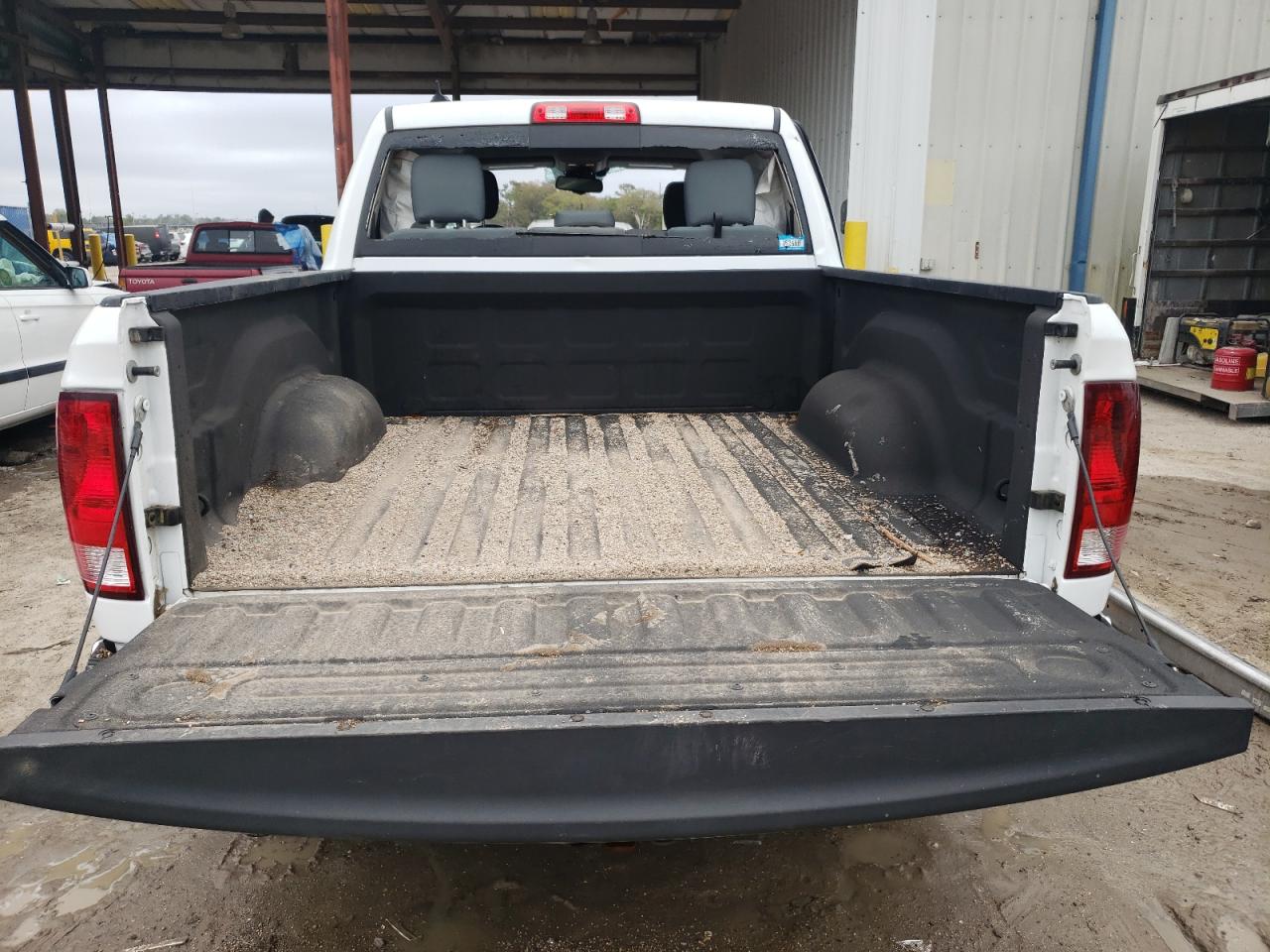 Photo 9 from auction – 2017 RAM 1500 SLT with VIN 1C6RR7LT8HS843981