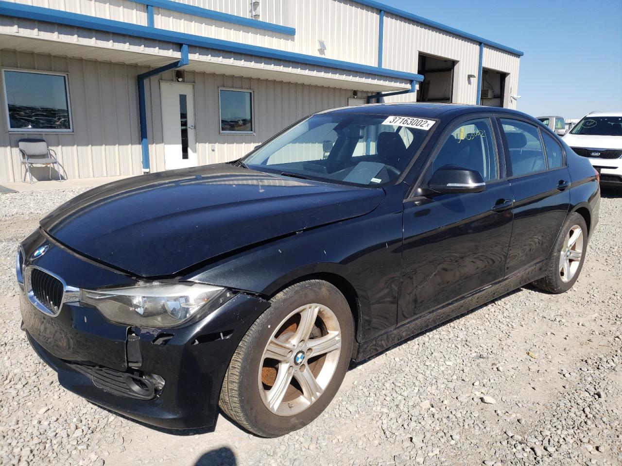 Photo 2 from auction – 2013 BMW 3 SERIES with VIN WBA3B5C57DF590824