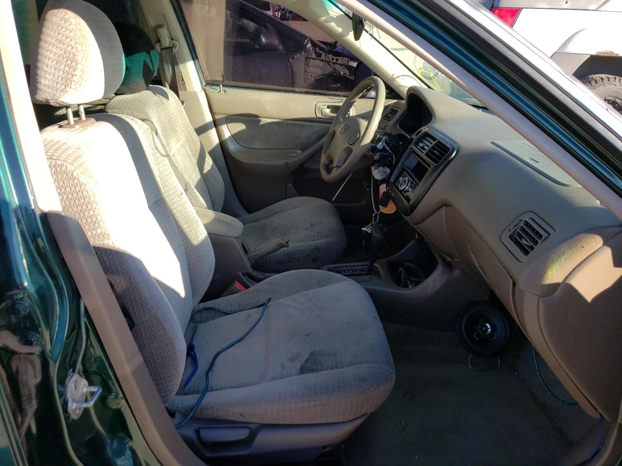 Photo 5 from auction – 2000 HONDA CIVIC BASE with VIN 2HGEJ6613YH534348