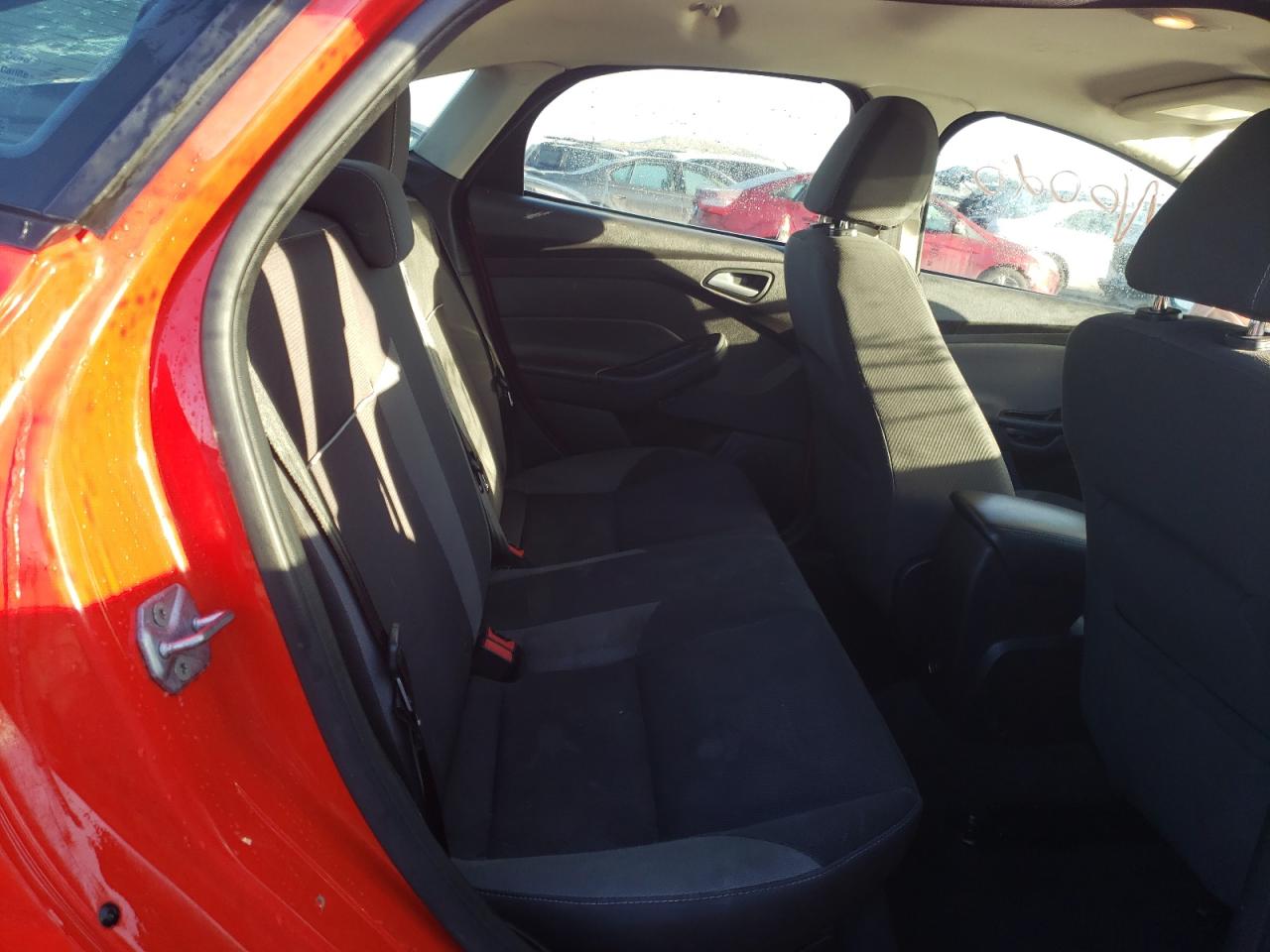 Photo 6 from auction – 2014 FORD FOCUS SE with VIN 1FADP3F26EL248613