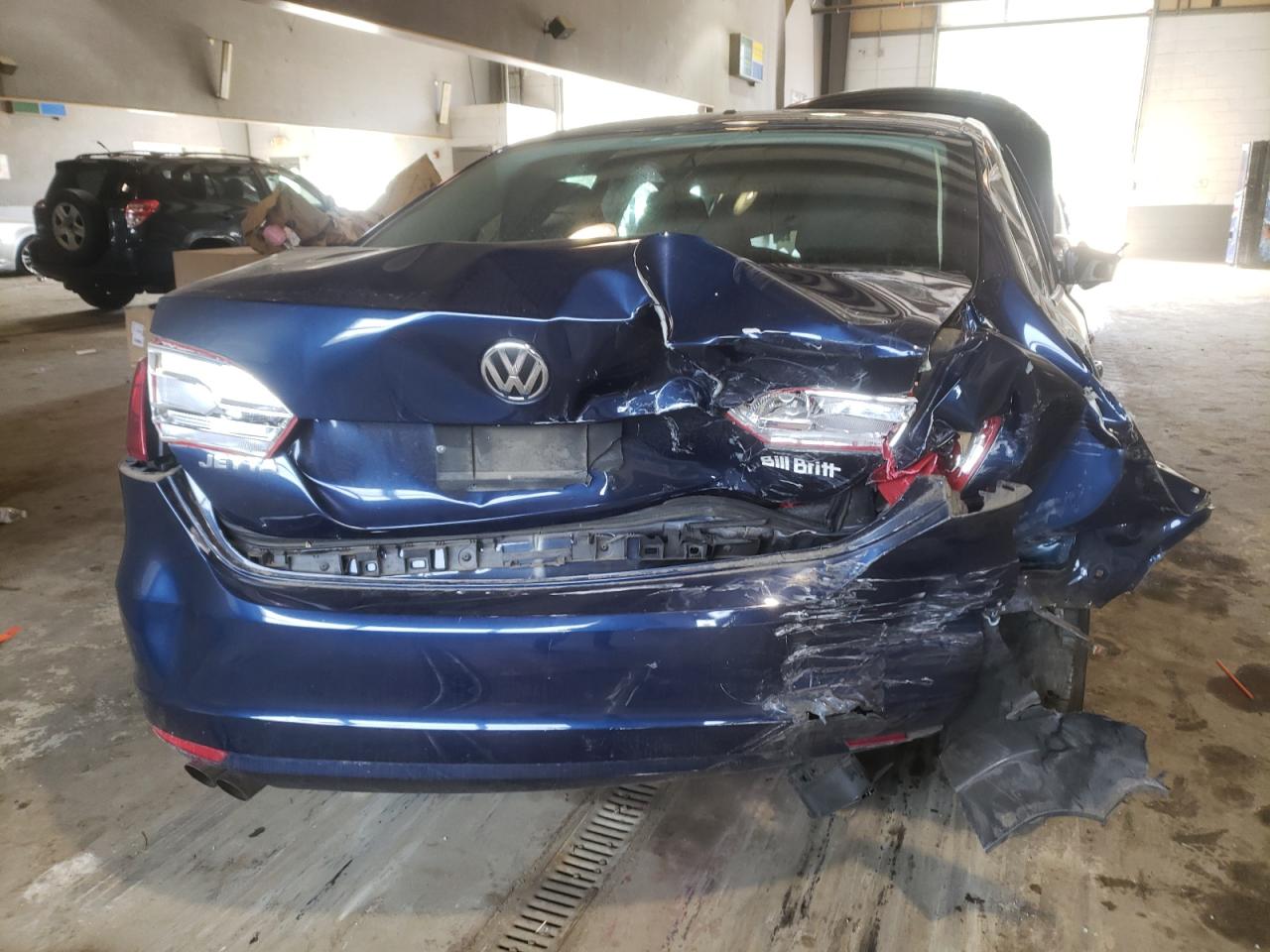 Photo 9 from auction – 2012 VOLKSWAGEN JETTA BASE with VIN 3VW2K7AJ2CM404628