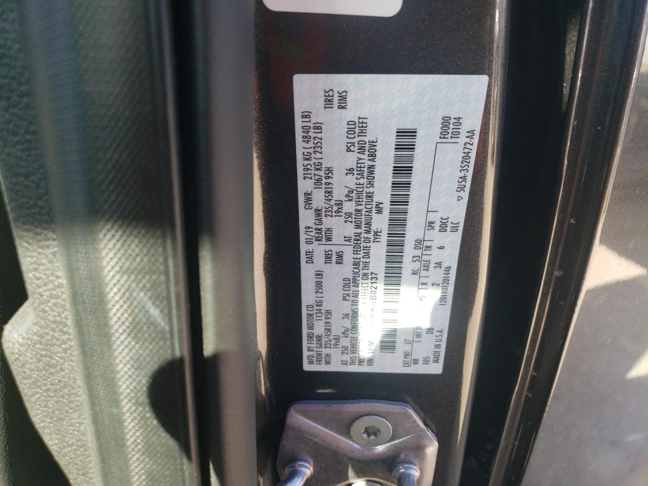 Photo 10 from auction – 2019 FORD ESCAPE TIT with VIN 1FMCU9J96KUB02137