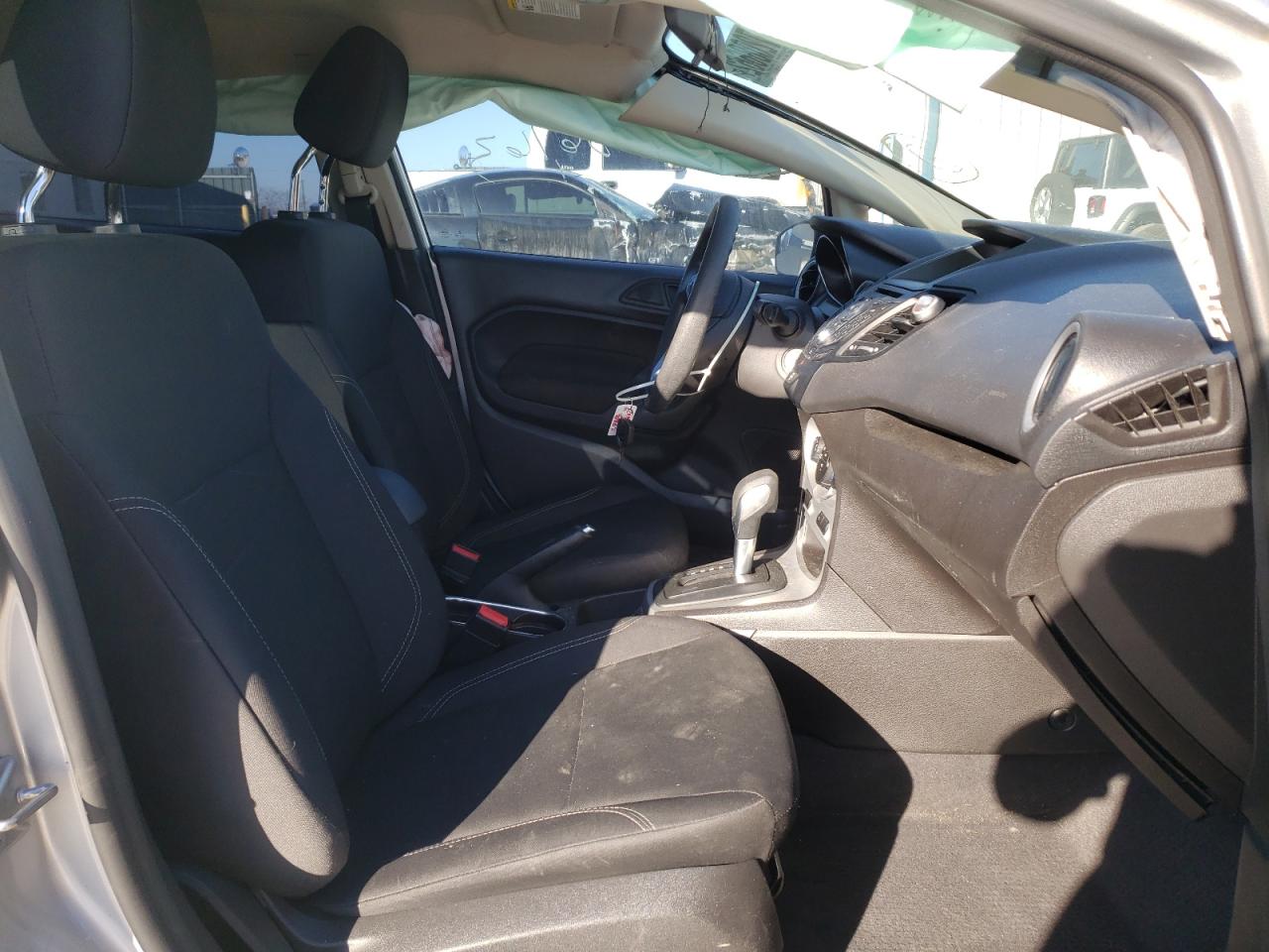 Photo 5 from auction – 2017 FORD FIESTA SE with VIN 3FADP4BJ7HM167996
