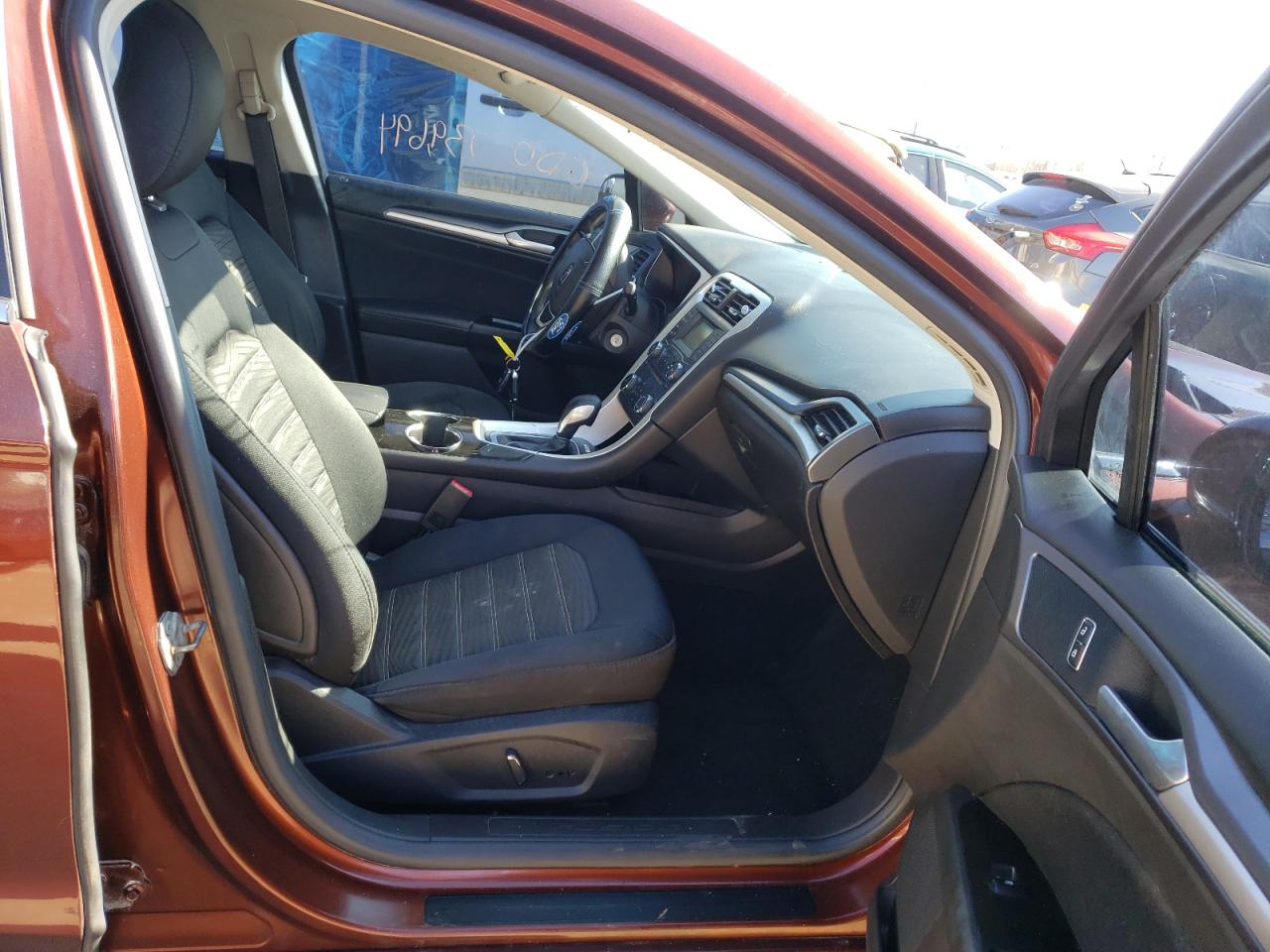 Photo 5 from auction – 2016 FORD FUSION SE with VIN 3FA6P0H73GR289074