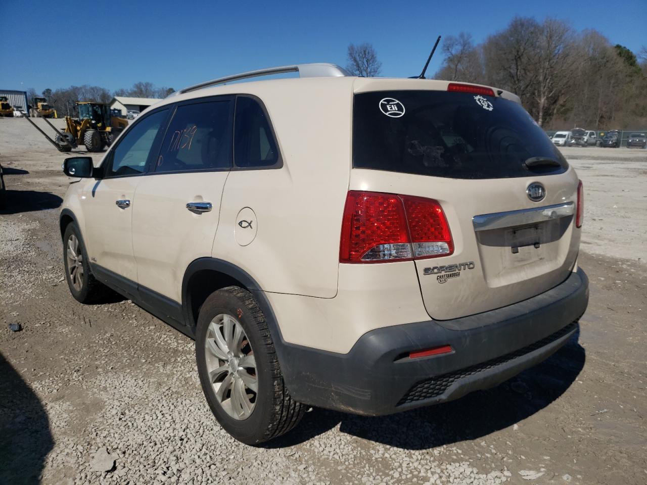 Photo 3 from auction – 2011 KIA SORENTO BA with VIN 5XYKTDA22BG069504