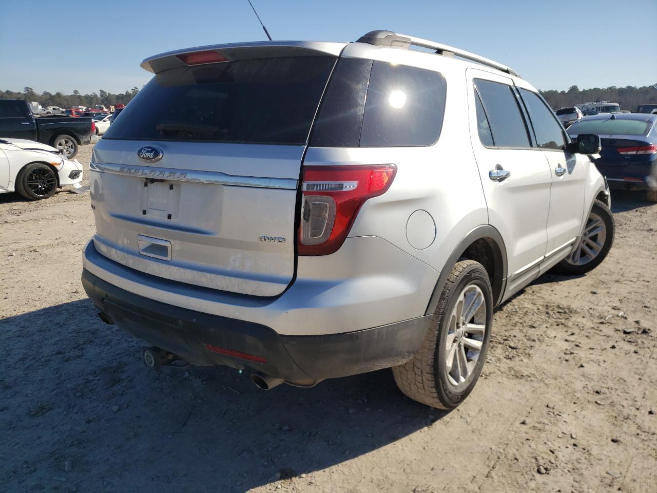Photo 4 from auction – 2012 FORD EXPLORER X with VIN 1FMHK8D81CGA74580