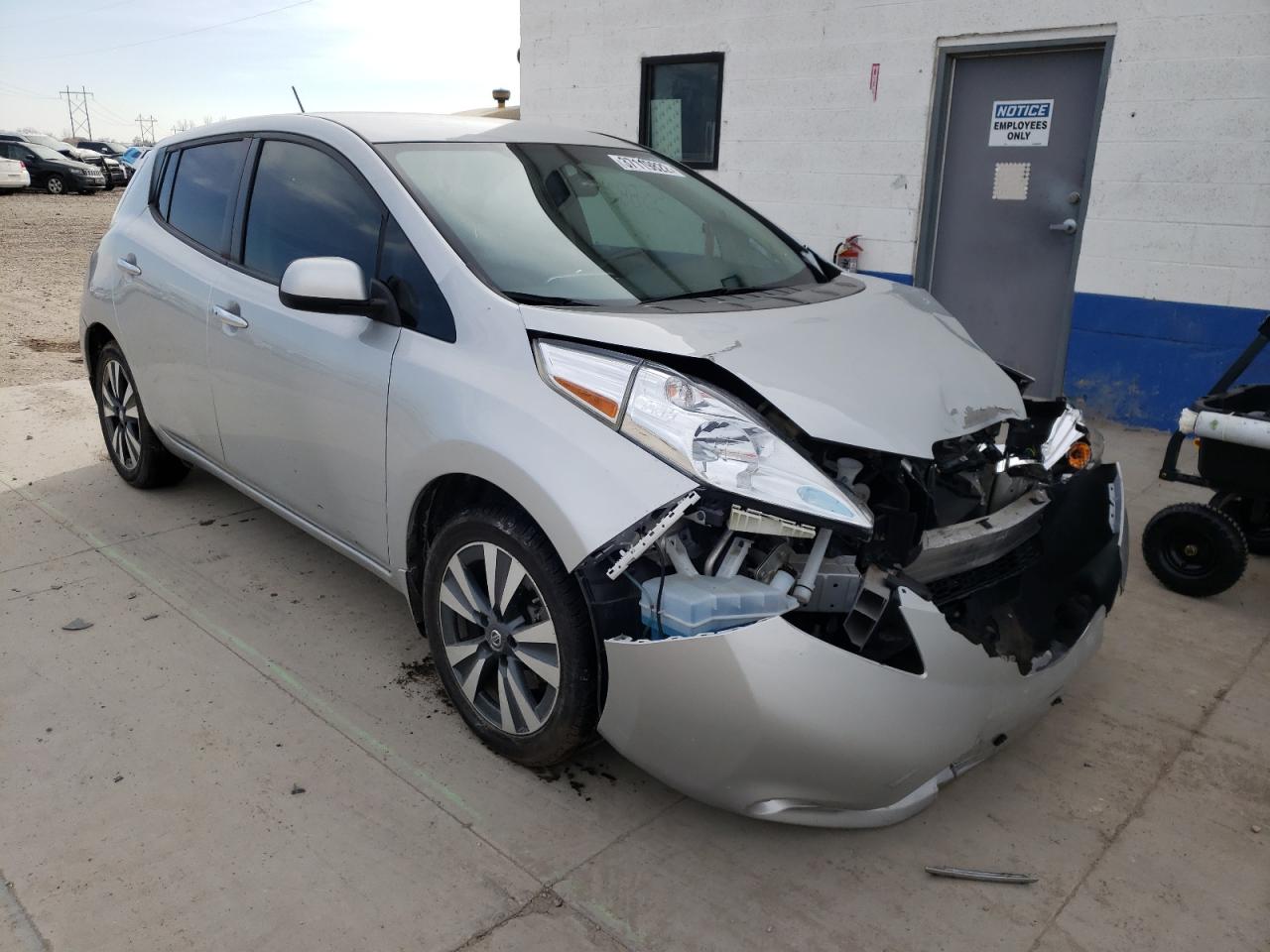 NISSAN LEAF S 2017 with VIN 1N4BZ0CP5HC303461 - Photo from auction