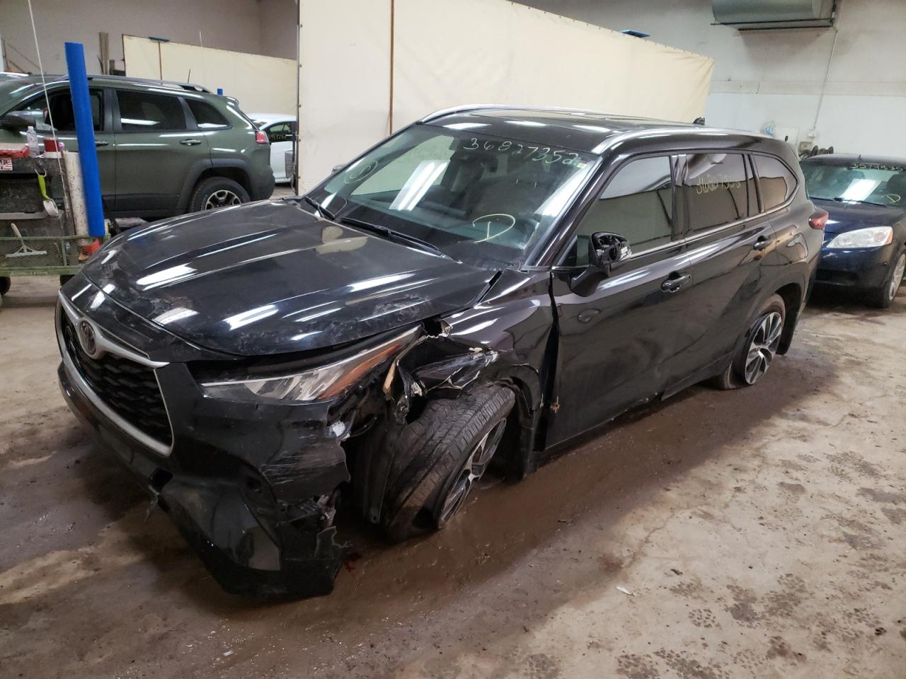 Photo 2 from auction – 2020 TOYOTA HIGHLANDER with VIN 5TDHZRBHXLS054780