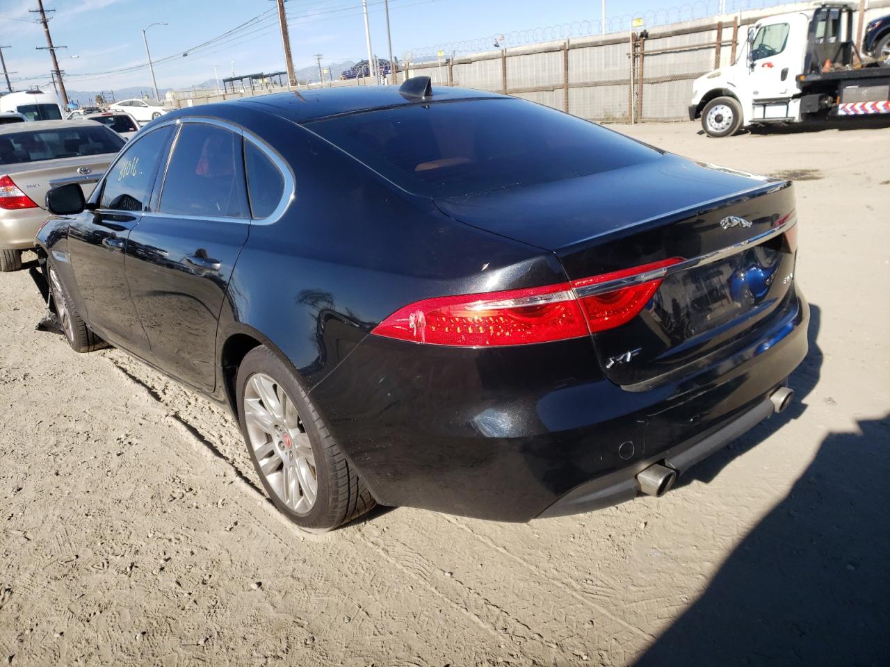 Photo 3 from auction – 2017 JAGUAR XF PREMIUM with VIN SAJBD4BV4HCY35818