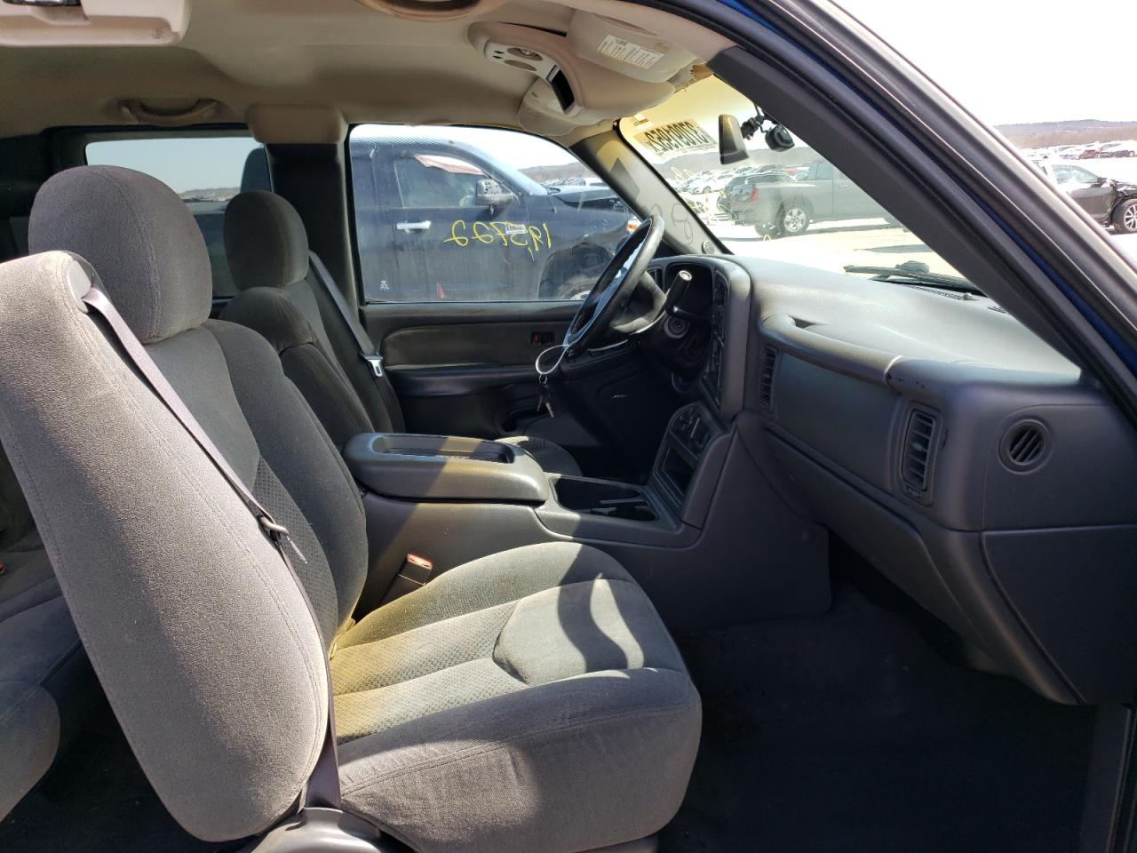Photo 5 from auction – 2003 CHEVROLET SILVERADO with VIN 2GCEC19T931358982