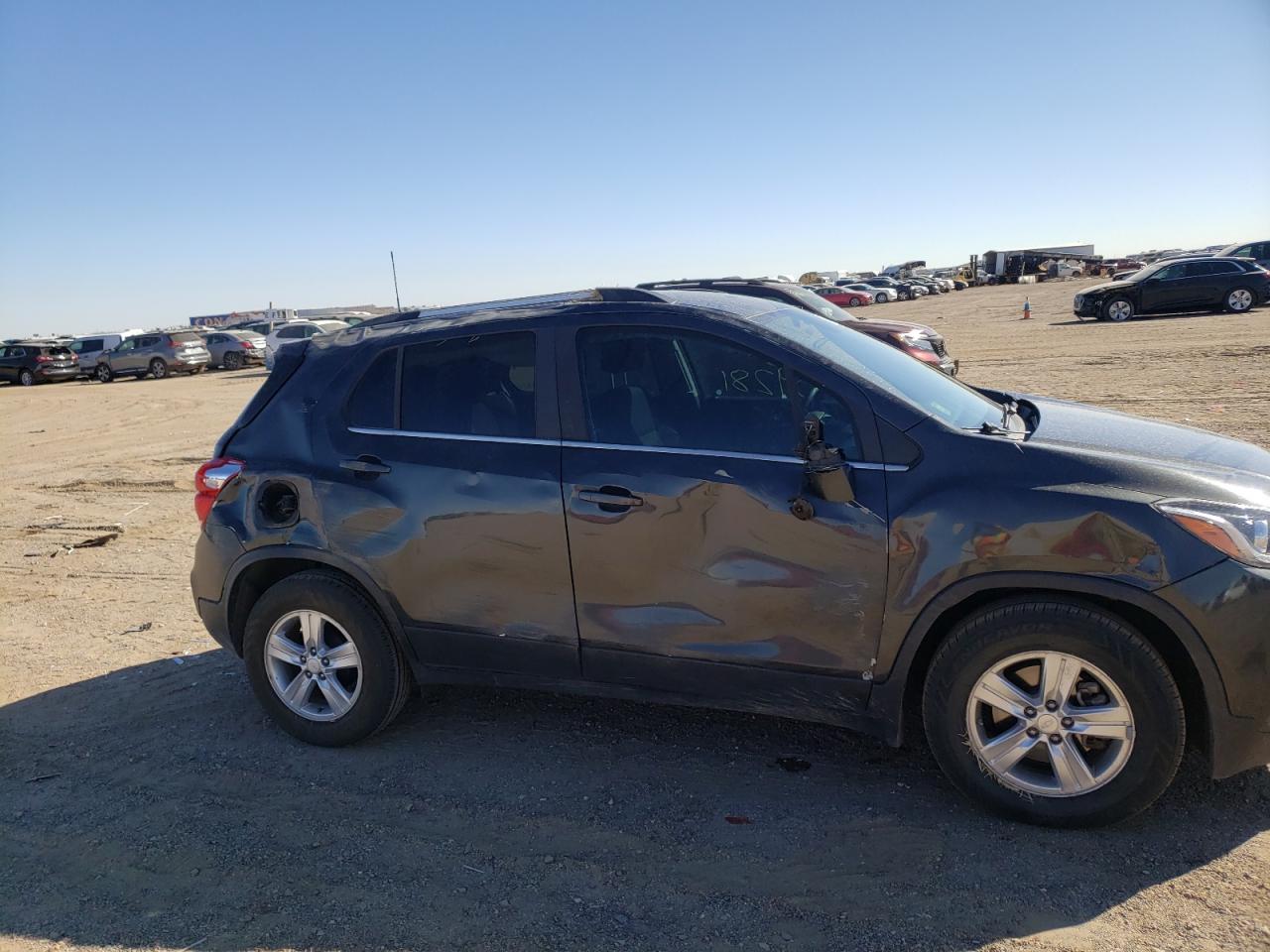 Photo 9 from auction – 2018 CHEVROLET TRAX 1LT with VIN 3GNCJLSB2JL323441