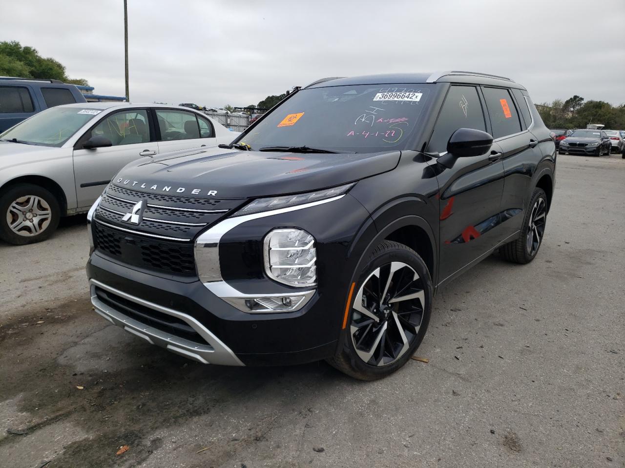 Photo 2 from auction – 2022 MITSUBISHI OUTLANDER with VIN JA4J3VA82NZ022964