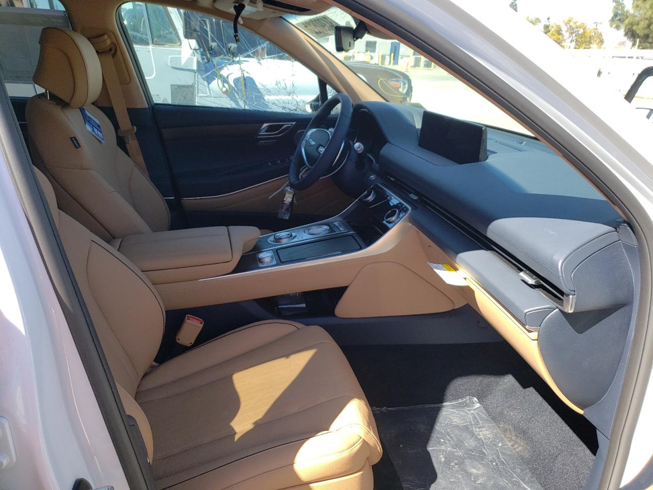 Photo 5 from auction – 2022 GENESIS GV80 BASE with VIN KMUHBDSB9NU077157