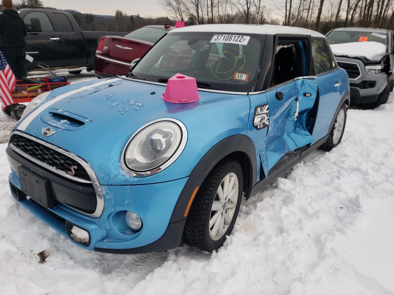 Photo 2 from auction – 2015 MINI COOPER S with VIN WMWXU3C51F2B62633