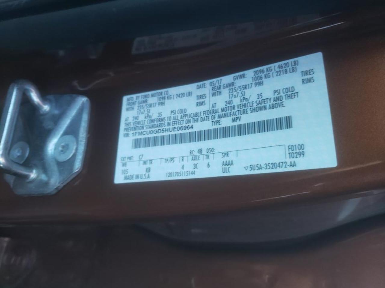 Photo 10 from auction – 2017 FORD ESCAPE SE with VIN 1FMCU0GD5HUE06964