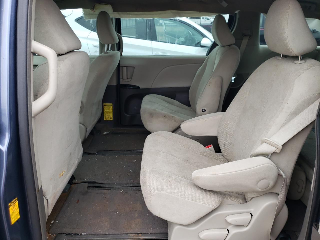 Photo 6 from auction – 2014 TOYOTA SIENNA with VIN 5TDZK3DC8ES524945