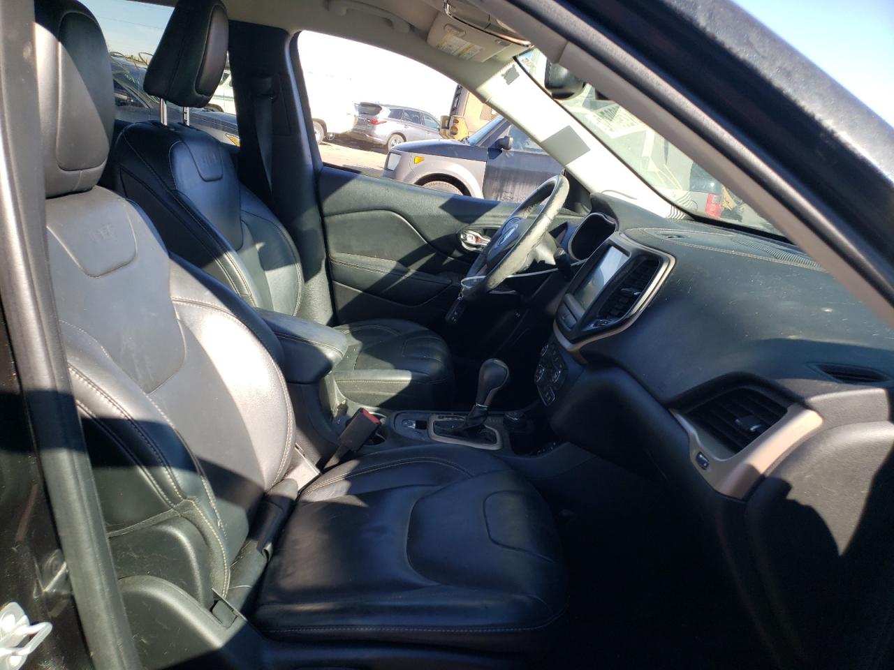 Photo 5 from auction – 2015 JEEP CHEROKEE L with VIN 1C4PJMDB9FW759203