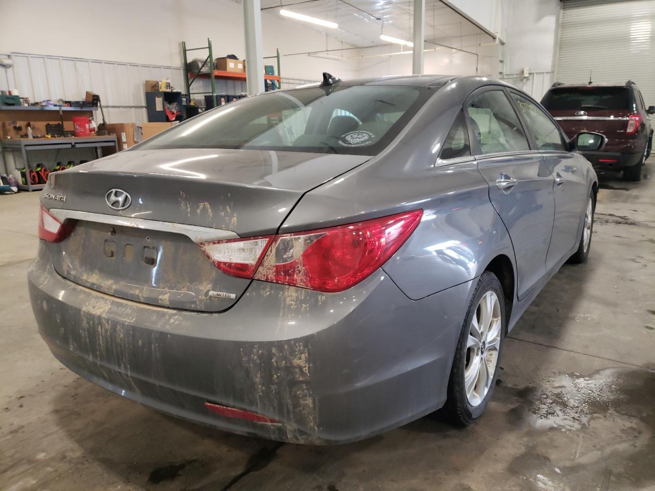 Photo 4 from auction – 2012 HYUNDAI SONATA SE with VIN 5NPEC4ACXCH433071