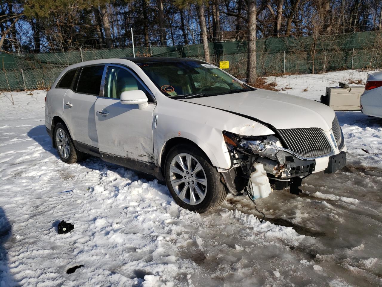 Photo 1 from auction – 2014 LINCOLN MKT with VIN 2LMHJ5AT4EBL57483