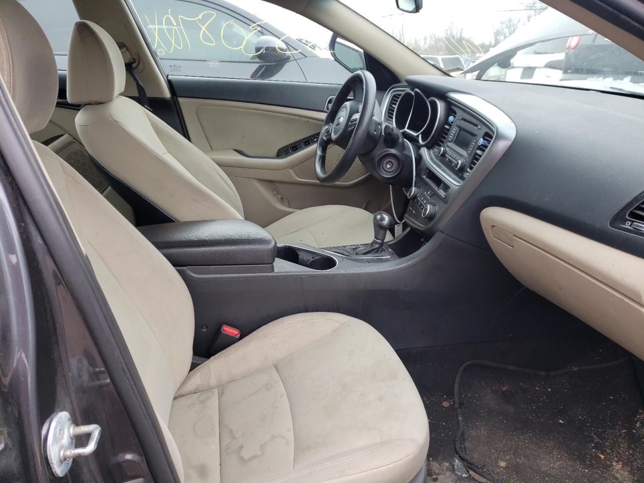 Photo 5 from auction – 2015 KIA OPTIMA LX with VIN KNAGM4A74F5628044