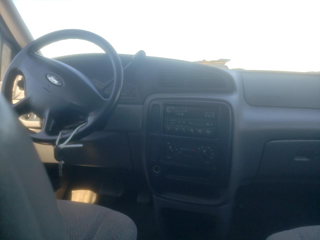Photo 9 from auction – 2002 FORD WINDSTAR L with VIN 2FMZA504X2BB45399