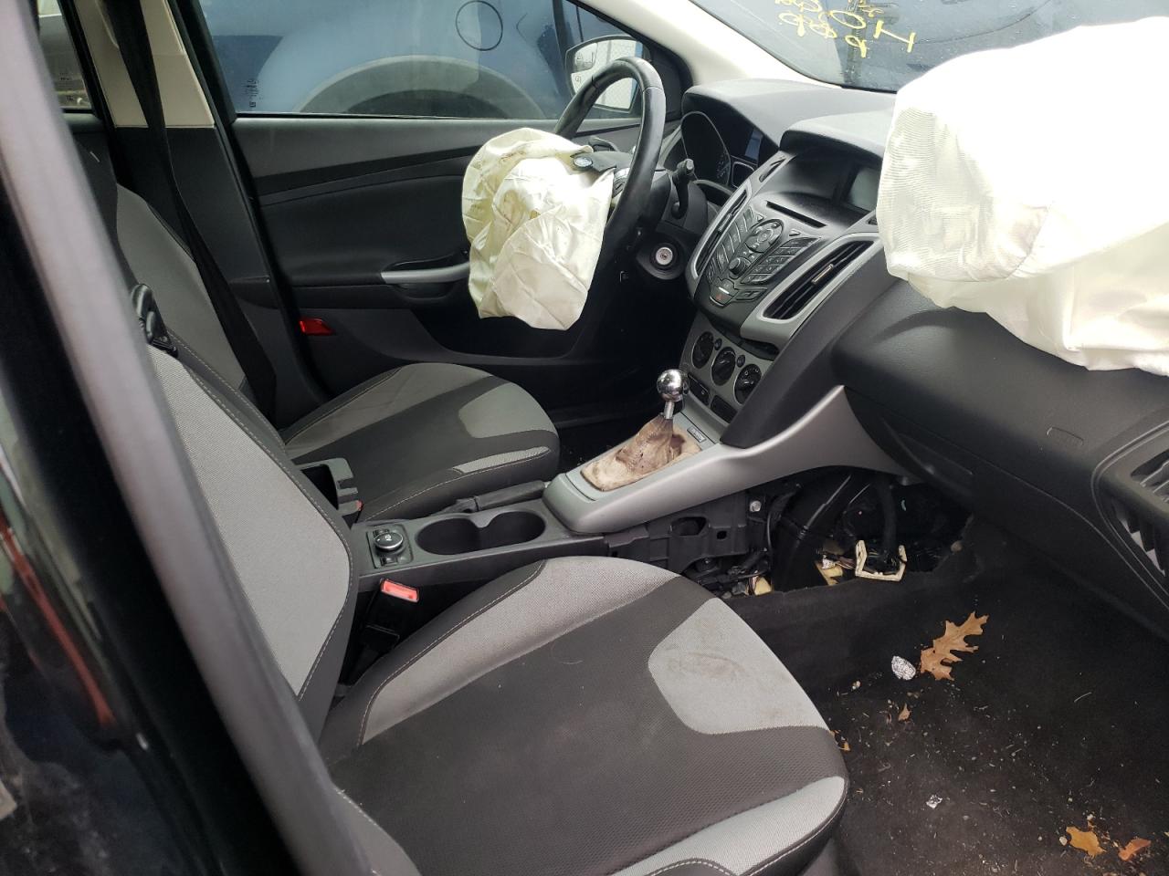 Photo 5 from auction – 2012 FORD FOCUS SE with VIN 1FAHP3K20CL278453