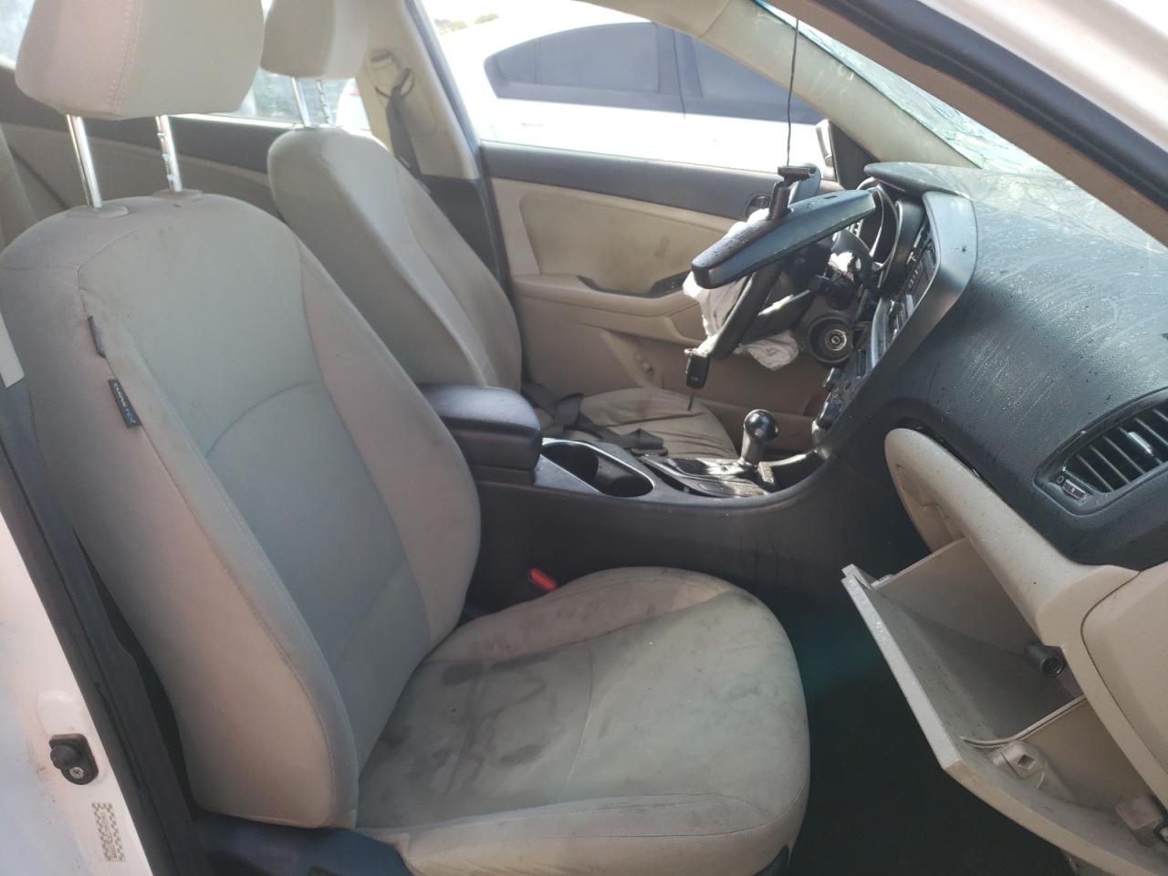 Photo 5 from auction – 2015 KIA OPTIMA LX with VIN KNAGM4A72F5639995