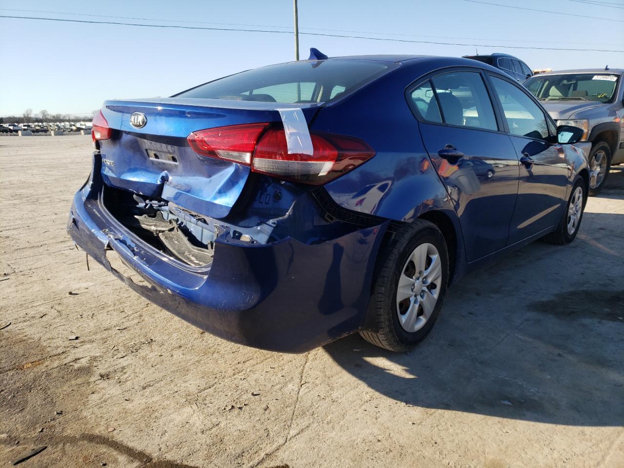 Photo 4 from auction – 2017 KIA FORTE LX with VIN 3KPFK4A72HE050392