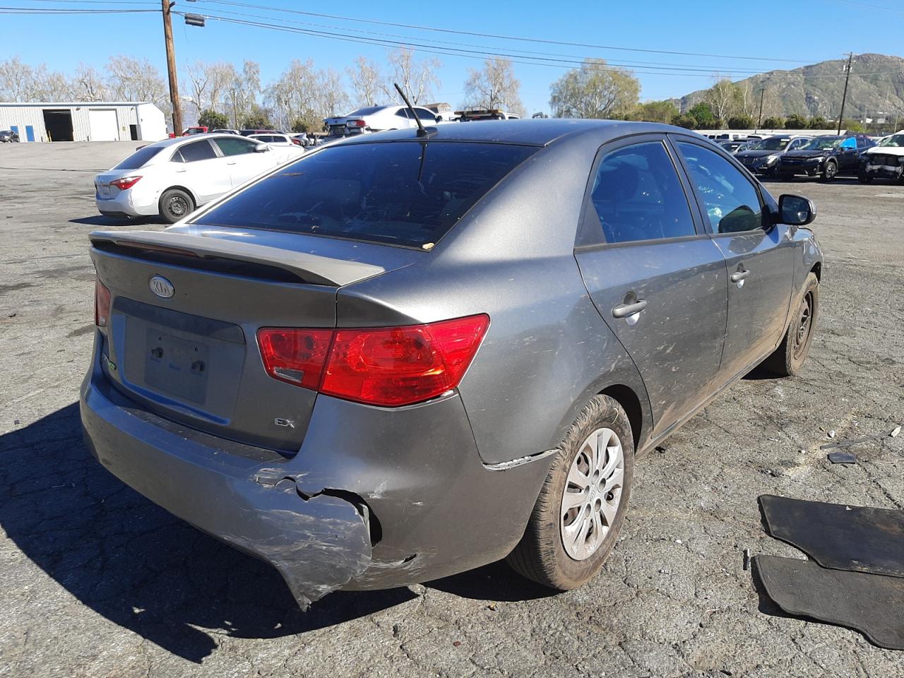 Photo 4 from auction – 2011 KIA FORTE EX with VIN KNAFU4A20B5388999