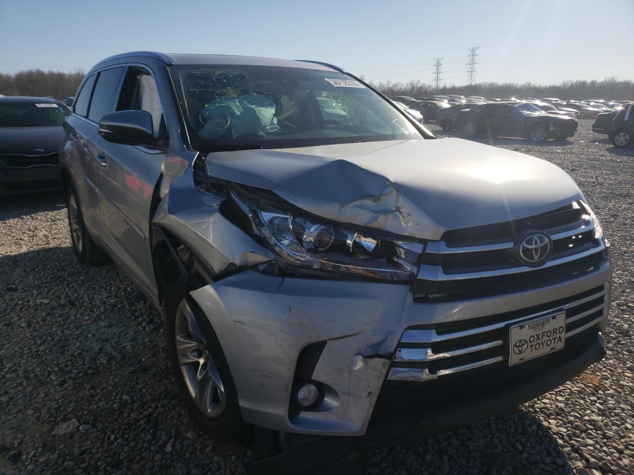 Photo 9 from auction – 2017 TOYOTA HIGHLANDER with VIN 5TDYZRFH5HS212332