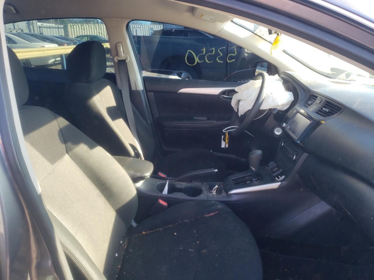 Photo 5 from auction – 2019 NISSAN SENTRA S with VIN 3N1AB7AP1KY310155
