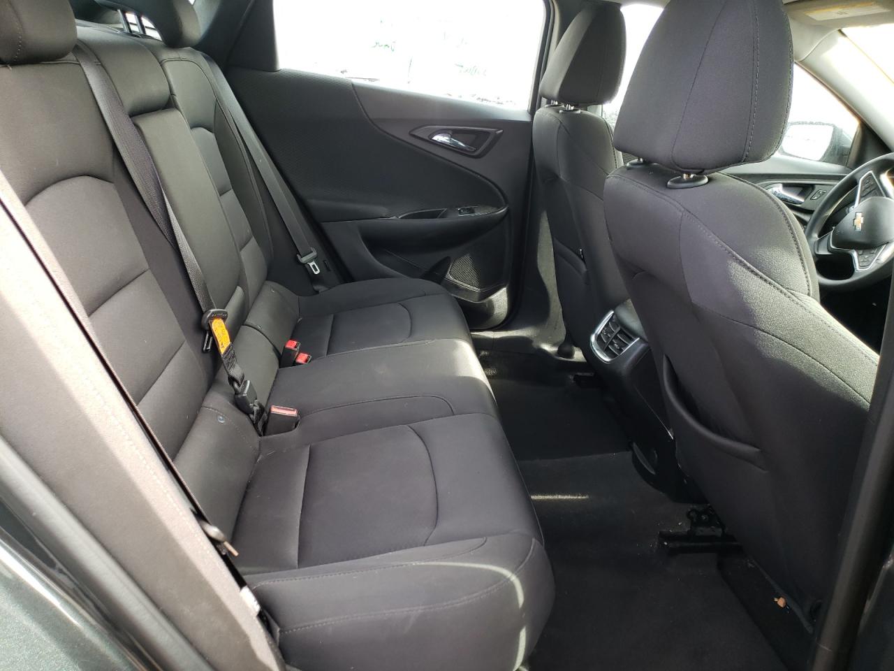 Photo 6 from auction – 2018 CHEVROLET MALIBU LT with VIN 1G1ZD5ST0JF143683