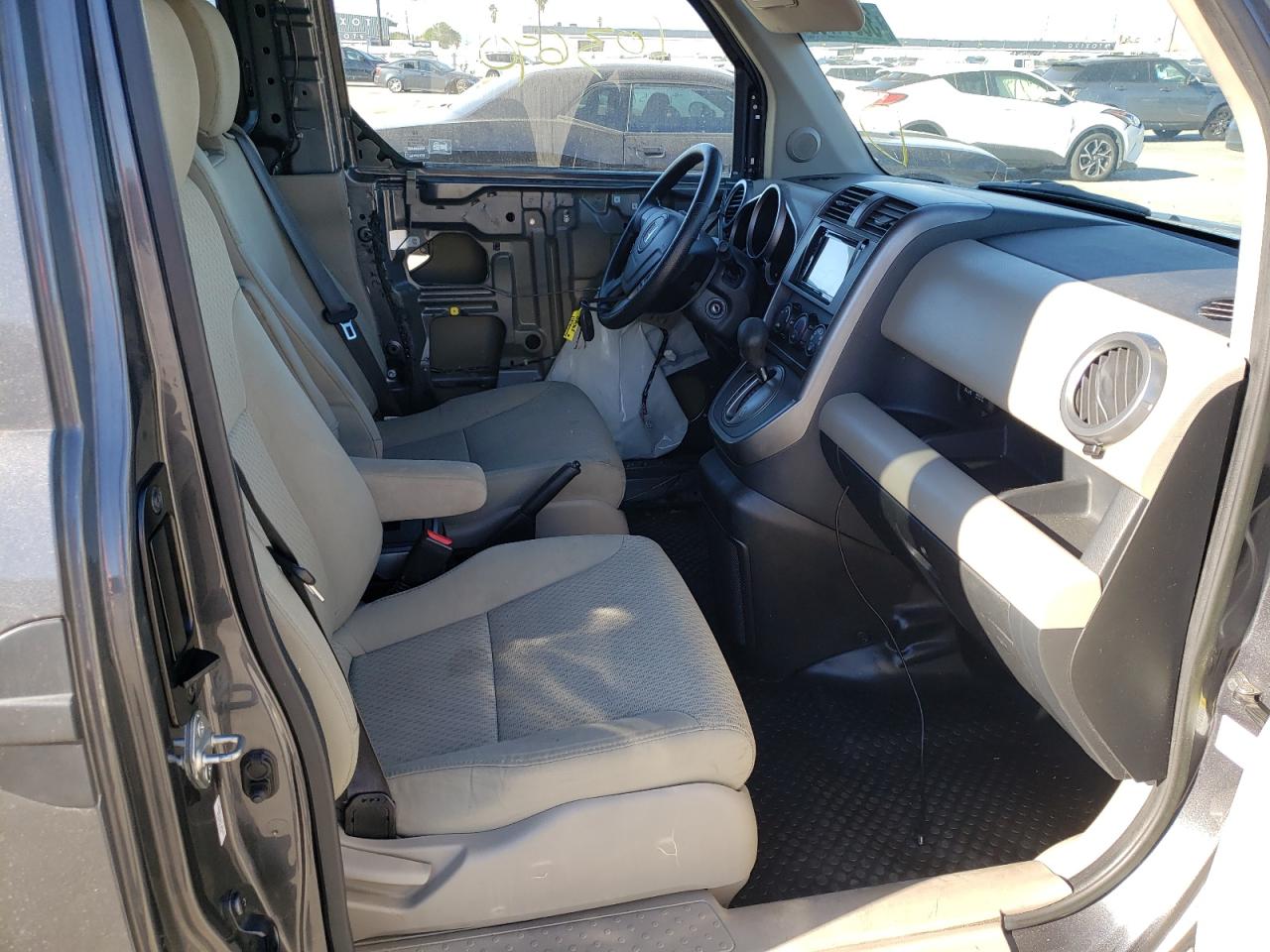Photo 5 from auction – 2011 HONDA ELEMENT EX with VIN 5J6YH1H73BL004011