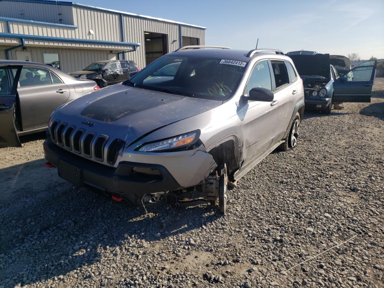 Photo 2 from auction – 2018 JEEP CHEROKEE T with VIN 1C4PJMBX4JD501965
