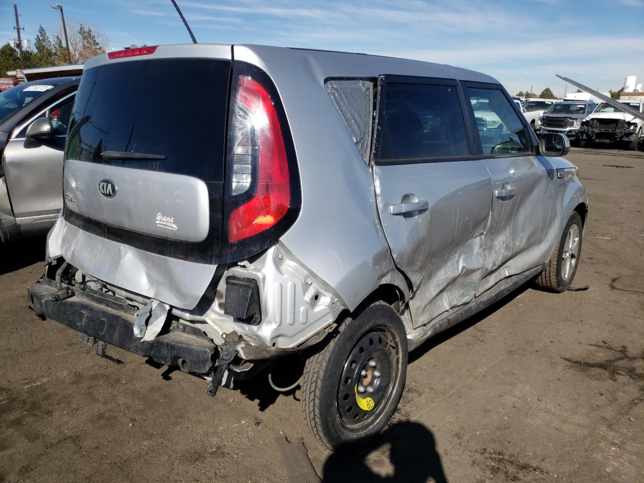 Photo 4 from auction – 2015 KIA SOUL with VIN KNDJN2A2XF7761202