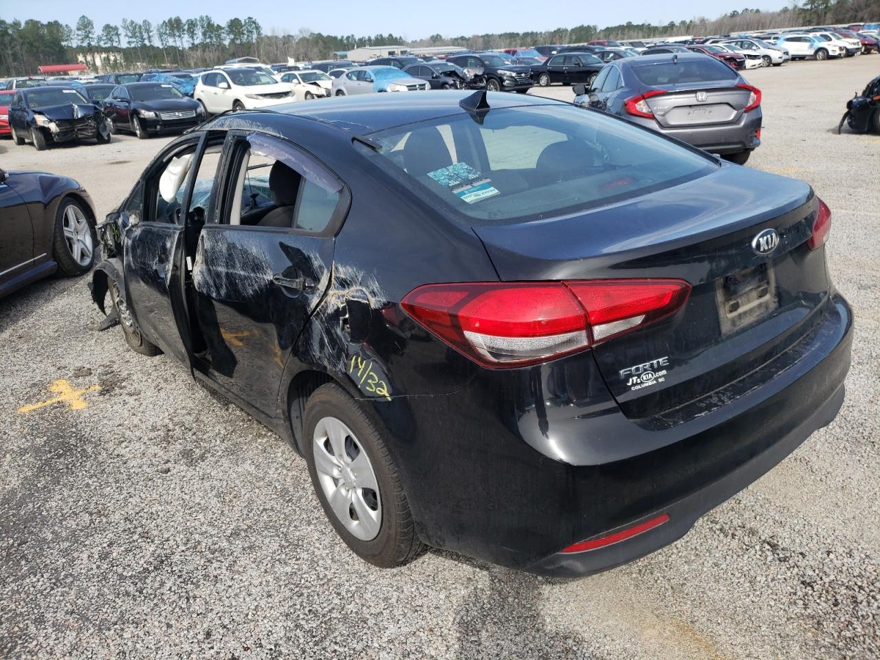 Photo 3 from auction – 2017 KIA FORTE LX with VIN 3KPFK4A77HE103605