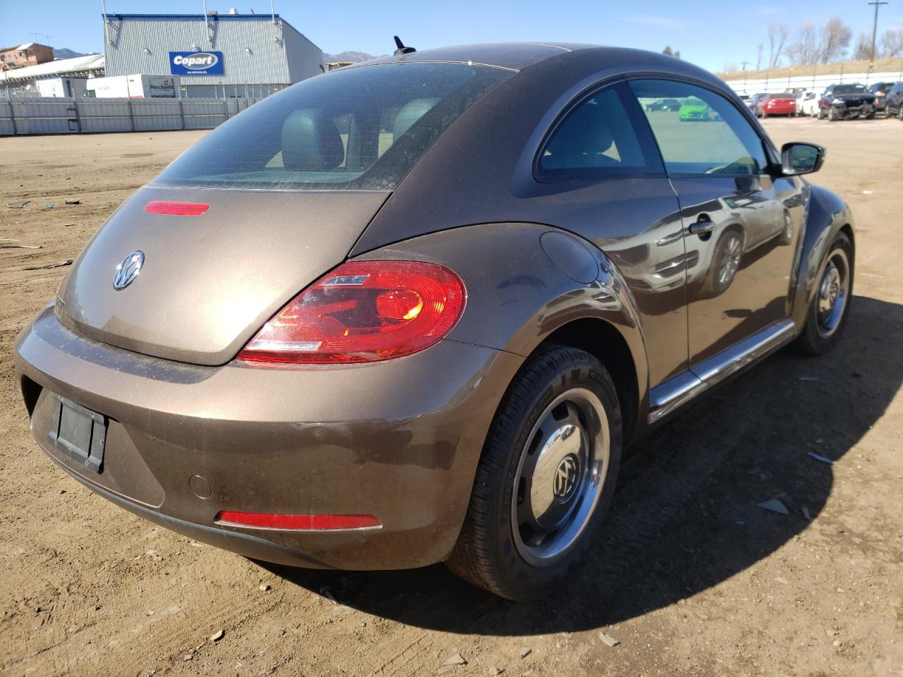 صورة رقم 4 من المزاد - 2012 VOLKSWAGEN BEETLE مع VIN 3VWJP7AT2CM604603