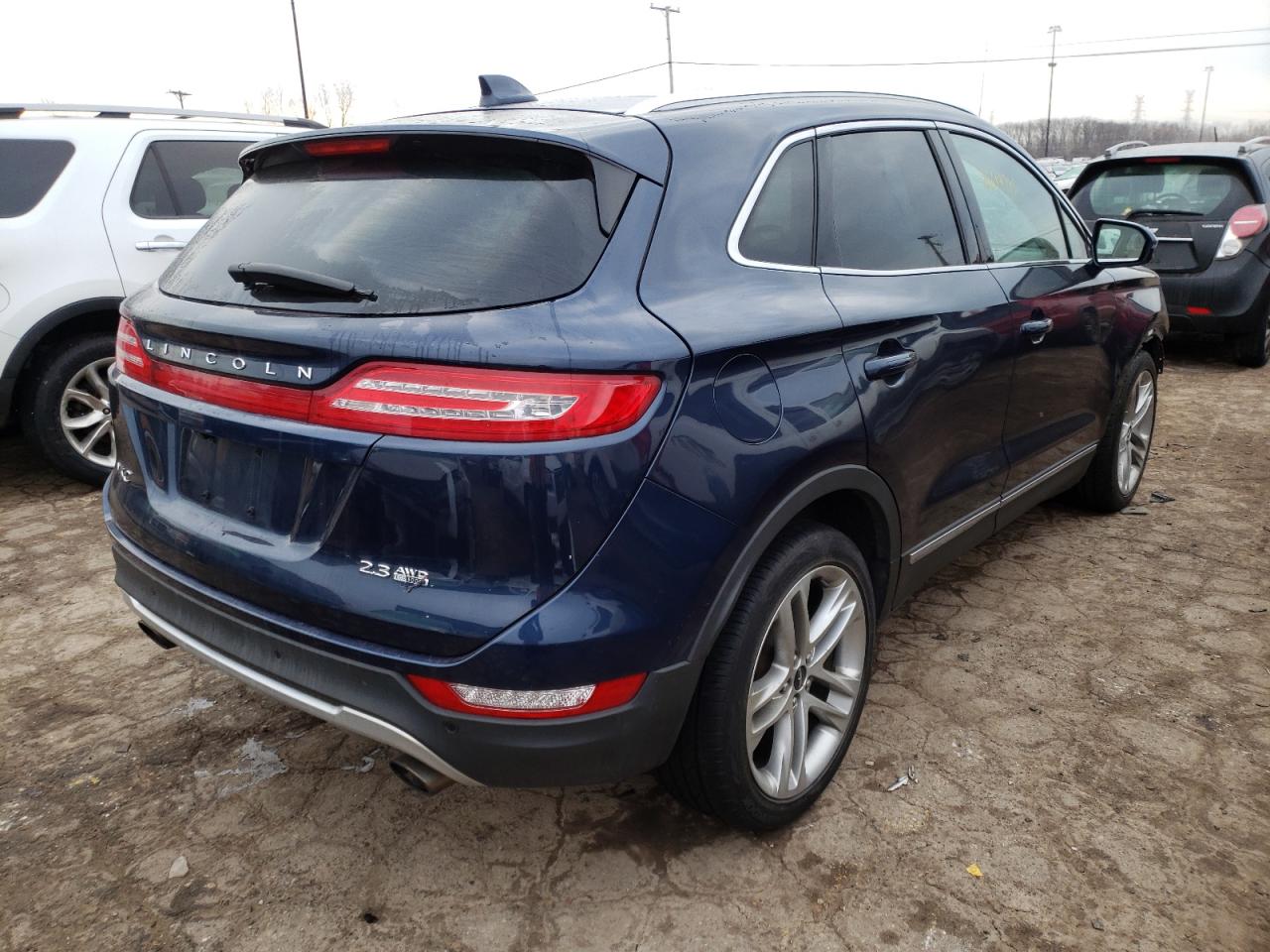 Photo 4 from auction – 2015 LINCOLN MKC with VIN 5LMTJ2AH8FUJ12372