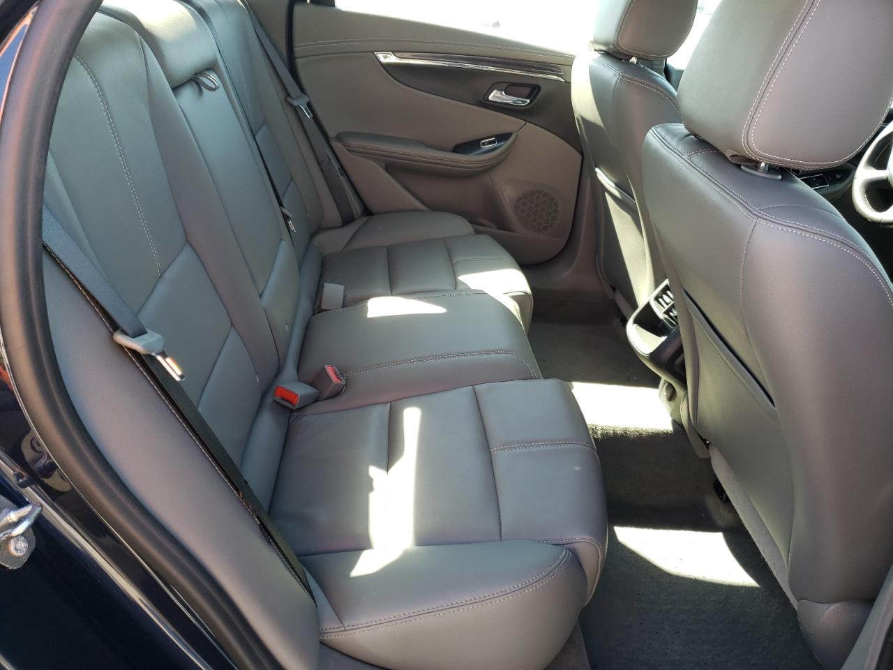 Photo 6 from auction – 2016 CHEVROLET IMPALA LT with VIN 2G1115S31G9200464