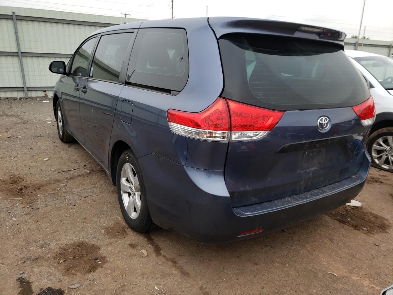 Photo 3 from auction – 2014 TOYOTA SIENNA with VIN 5TDZK3DC8ES524945