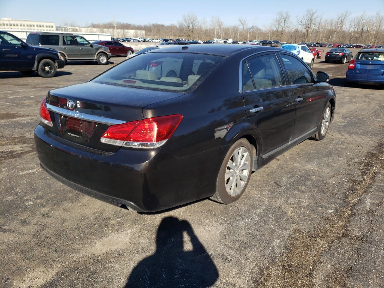 Photo 4 from auction – 2012 TOYOTA AVALON BAS with VIN 4T1BK3DB1CU470546