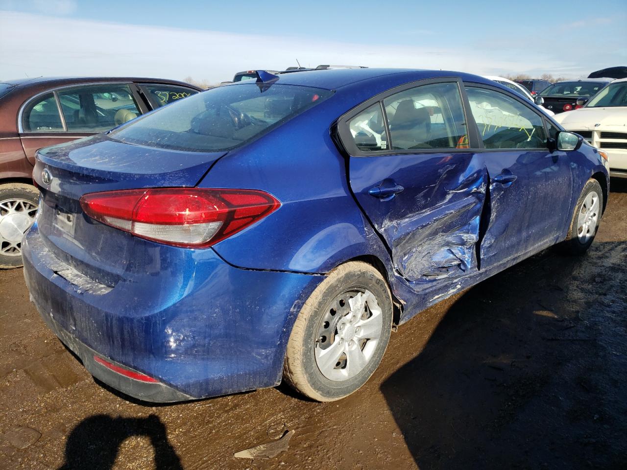 Photo 4 from auction – 2017 KIA FORTE LX with VIN 3KPFK4A71HE086817