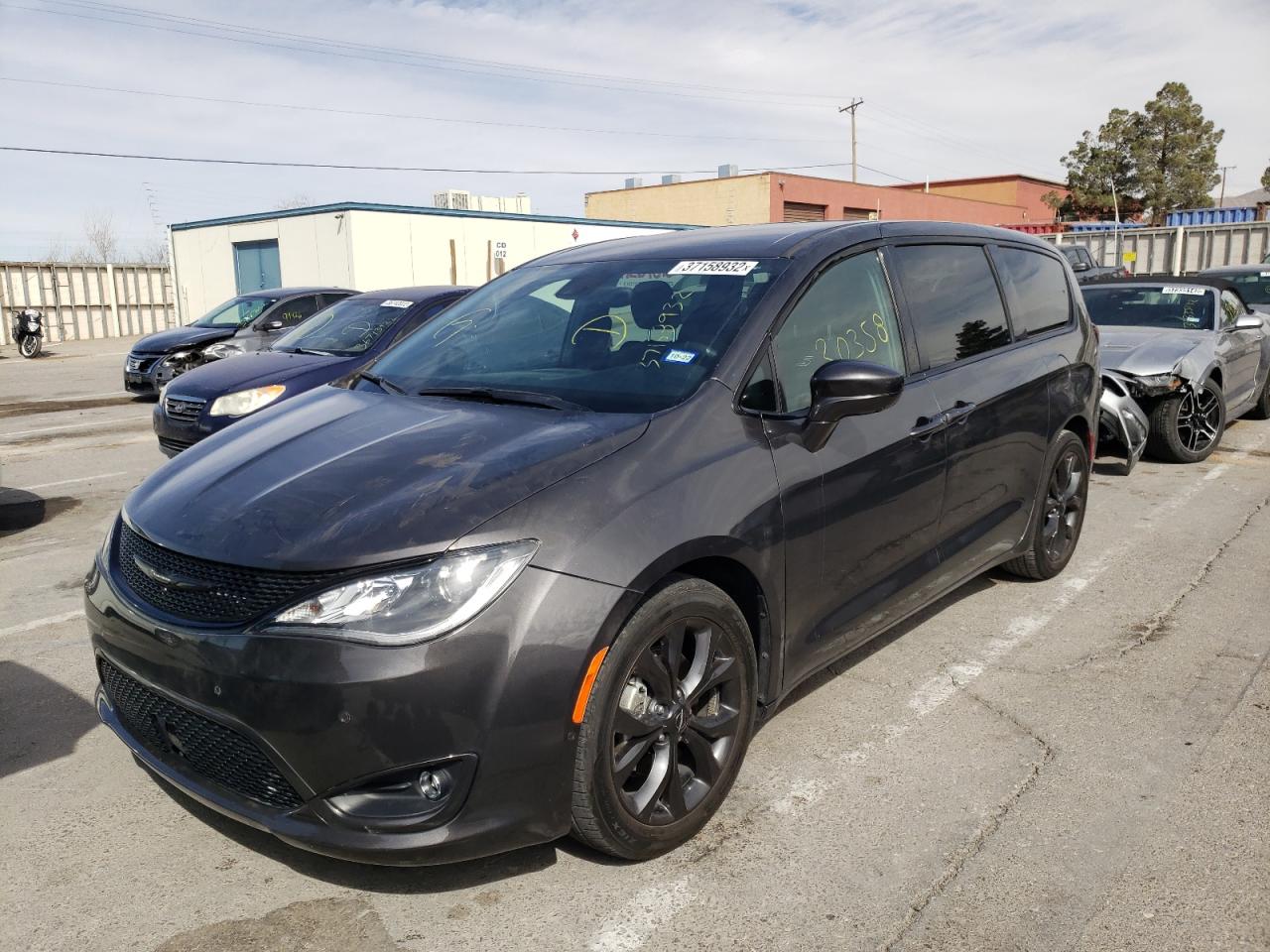 Photo 2 from auction – 2019 CHRYSLER PACIFICA T with VIN 2C4RC1FG4KR627799