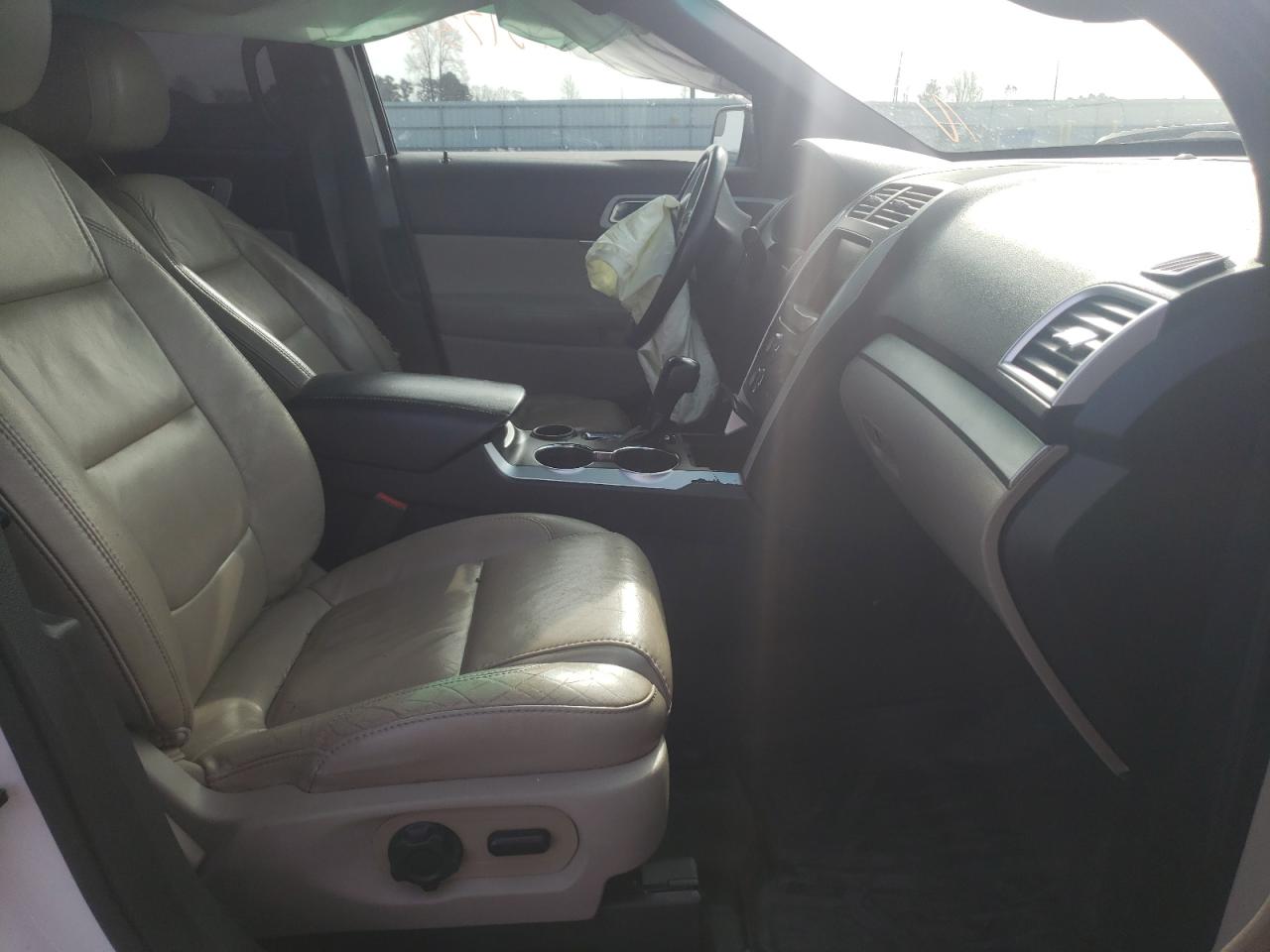 Photo 5 from auction – 2015 FORD EXPLORER X with VIN 1FM5K7D86FGA12187