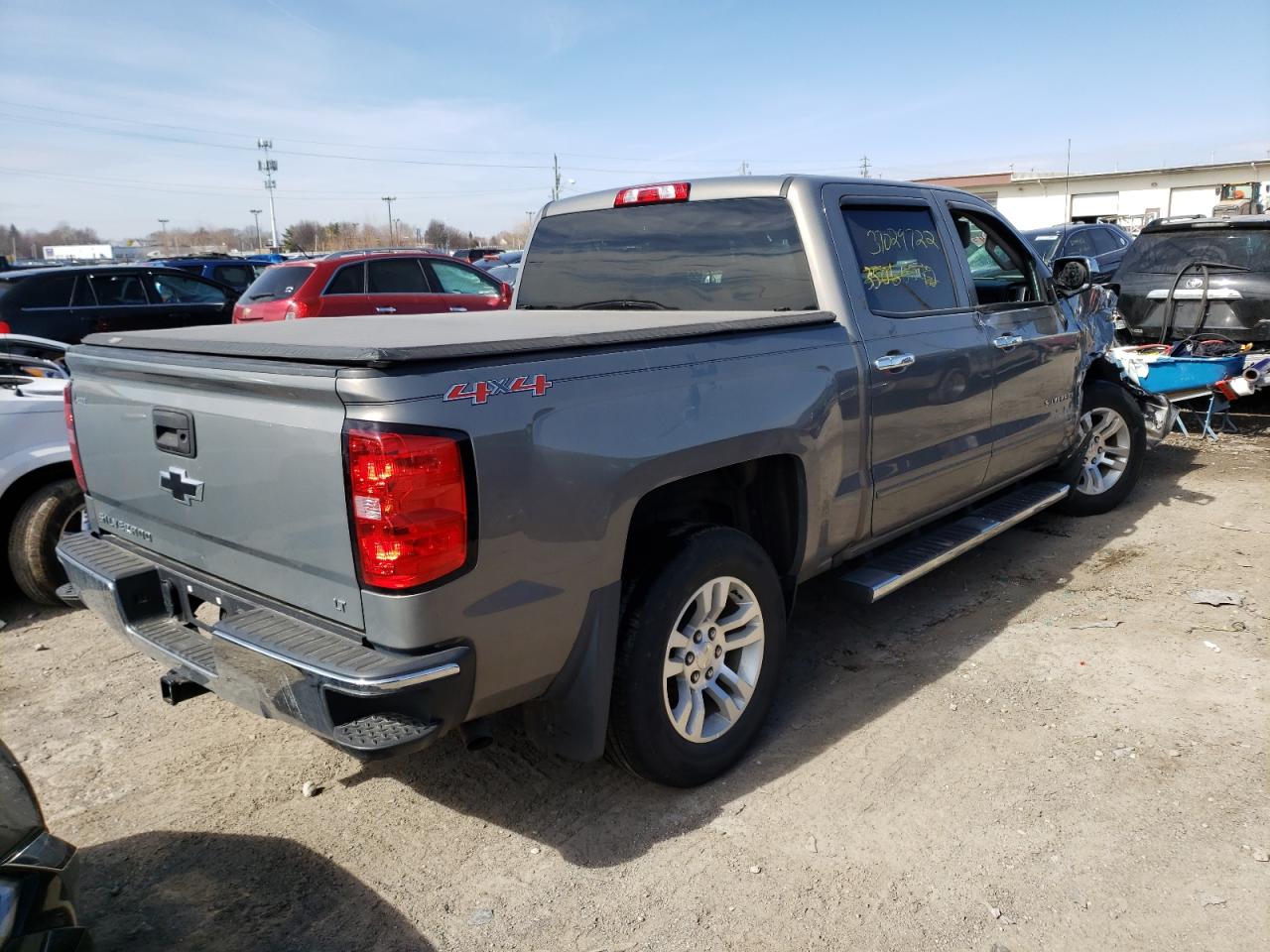 Photo 4 from auction – 2017 CHEVROLET SILVERADO with VIN 3GCUKREC6HG373229