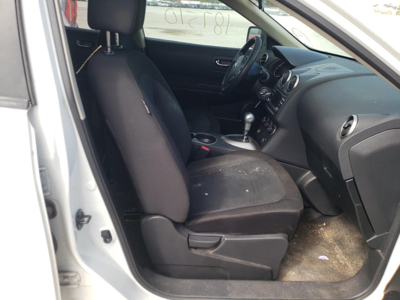 Photo 9 from auction – 2013 NISSAN ROGUE S with VIN JN8AS5MT4DW532617
