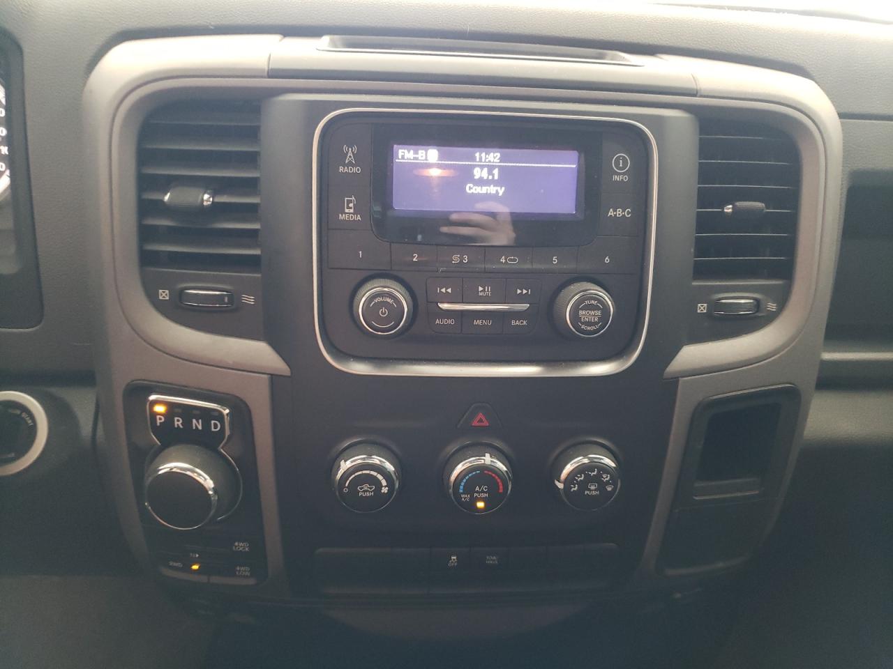 Photo 9 from auction – 2014 RAM 1500 ST with VIN 1C6RR7FT7ES335931